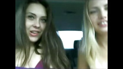 Các cô gái ẩn náu trong sec cho dit nguoi phòng ngủ và làm một món Cooney ngon lành