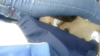 Châu Á đầu tiên hút sec ngua dit nguoi vòi nước trên máy ảnh