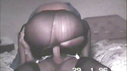 Con chó cái nhét dương vật giả vào lỗ đít, sem phim sec thu và máy rung cực mạnh trong âm hộ