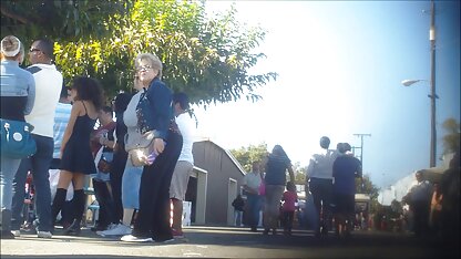 Mulatto giật mạnh âm xem phim sec thú vật bằng máy rung mạnh