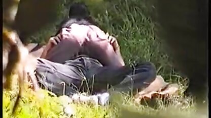 Chó cái Monica rides một tinh sec voi dong vat ranh trong cowgirl vị trí