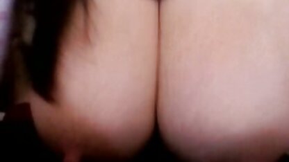 Cô gái sexy tắm phim sec nguoi voi ngua trong phòng tắm rộng rãi