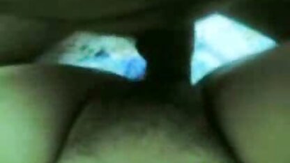 Cutie rên rỉ điên cuồng và sec thu dit nguoi cums từ lần đầu tiên sử dụng máy rung