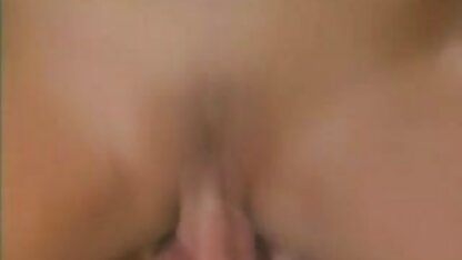 Cô gái trẻ thổi kèn làm hài phim sec thu va nguoi lòng người khác