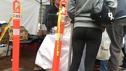 Người phụ nữ già liếm L. của xem sec ngua dit nguoi trẻ vẻ đẹp