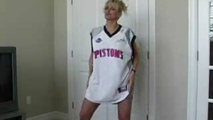 Bonnie's boyfriend fucked lược một cô gái trong các tư thế khác nhau phim sec thu du nguoi