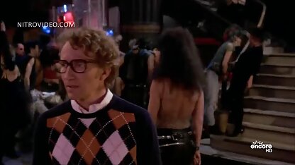 Người phụ nữ phim sec ngua nguoi lớn tuổi với bộ ngực to đã cho một chàng trai một phong cách doggy