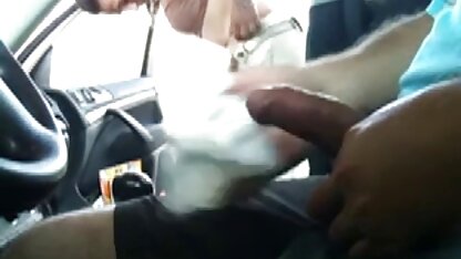 Cô gái tóc qhim sec thu vàng bị trói chặt ngực, tay và chân và đưa đến cực khoái, nhét đồ chơi tình dục vào tất cả các vết nứt