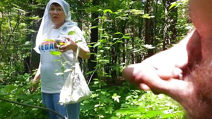 Mulatto thọc ngón tay vào âm hộ co giãn khiến bản thân sec nguoi va khi kiệt sức và cực khoái dữ dội