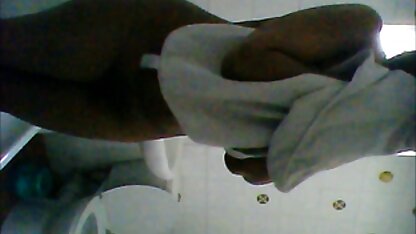 Một cô gái sec dong vat va nguoi tuyệt đẹp chị cô ấy mềm âm đạo với một cao su vòi nước