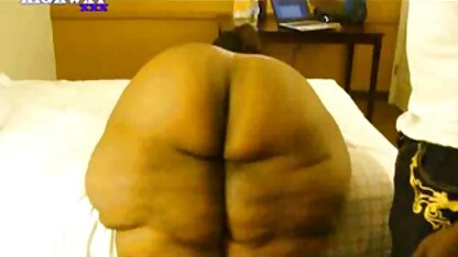 Máy rung rides trong L. của một video sec thu cô gái sexy