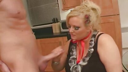 Nicole Latex khoe thân hình mảnh mai phim sec cho va nguoi dit nhau