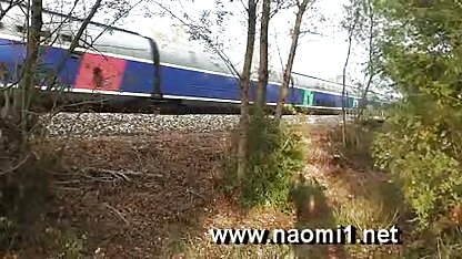 Các giáo viên bắt những người đồng tính nữ vì vuốt ve và tham phim séc thu gia