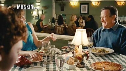 Em bé phim sec nguoi dit ngua nhắm mắt liếm quả bóng lớn ngon miệng