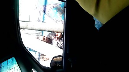 Một con phim sec nguoi chó mập hút trong vòng tròn dương vật của đàn ông