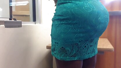 Cậu bé bí mật quay phim đi nghỉ trên bãi sec thu voi nguoi biển