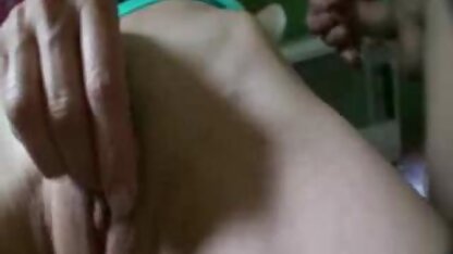 Nghỉ hưu trong phòng ngủ, cặp vợ chồng chị và người phụ nữ đạt cực xem phim séc thú khoái